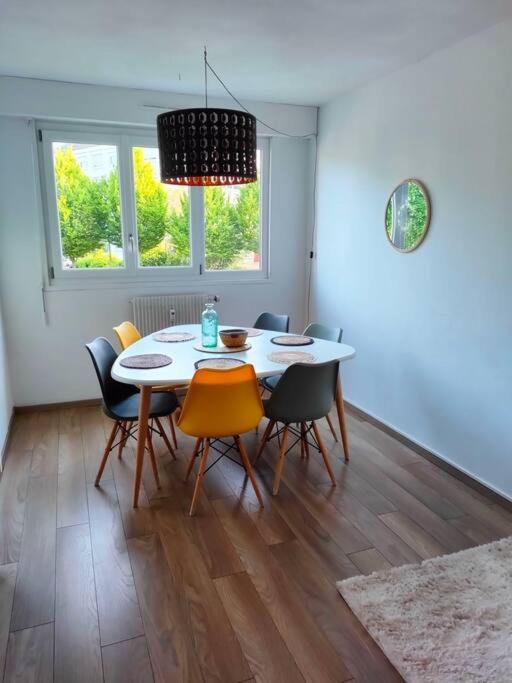 Chaleureux Appartement. Dinan Bagian luar foto