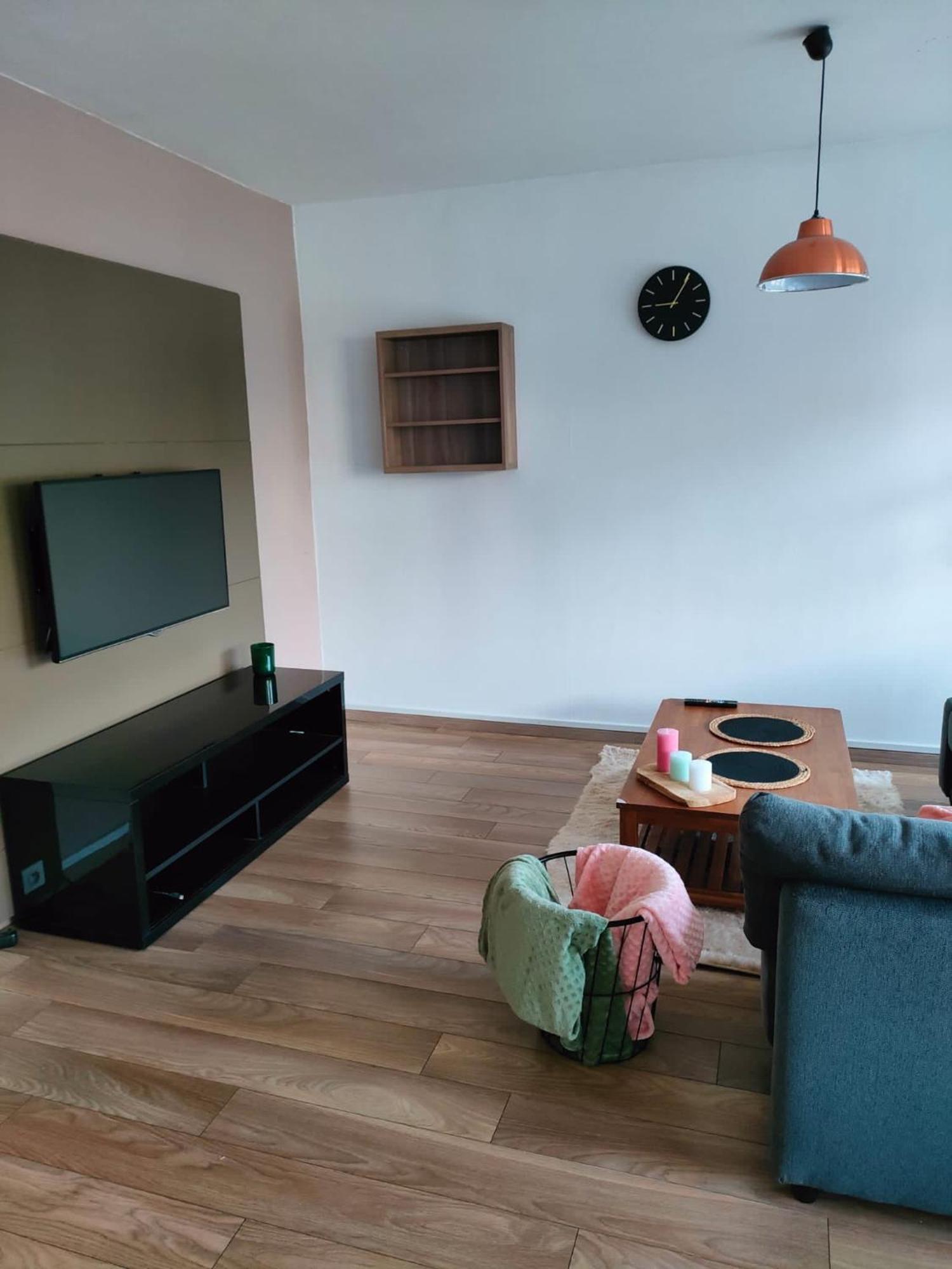 Chaleureux Appartement. Dinan Bagian luar foto